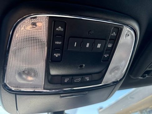 Used 2020 Jeep Grand Cherokee Limited X image 29