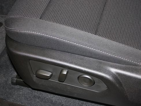 New 2026 Chevrolet Colorado LT image 18