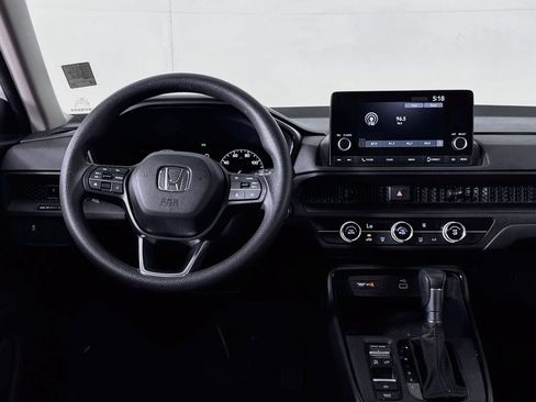 Used 2023 Honda CR-V LX image 11