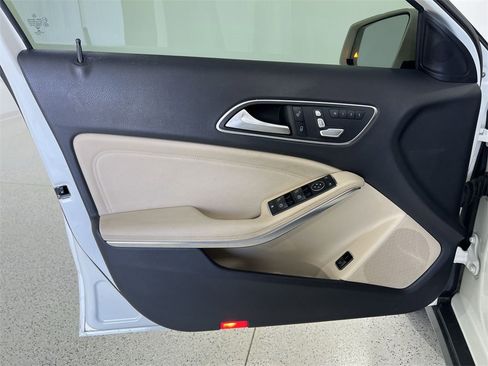 Used 2018 Mercedes-Benz GLA 250 image 21