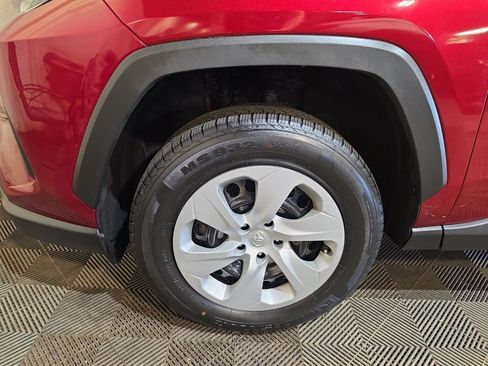 Used 2020 Toyota RAV4 LE w/ All Weather Liner Package AWD/4WD image 18