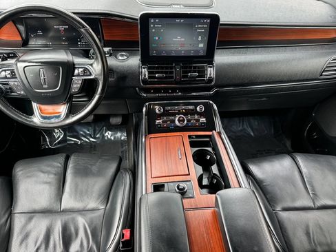 Used 2020 Lincoln Navigator Reserve RWD image 12