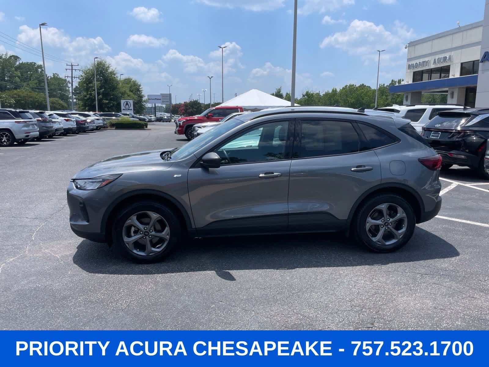 Used 2025 Ford Escape ST-Line AWD/4WD image 3