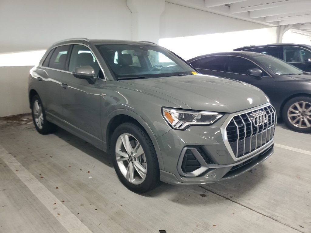 Used 2024 Audi Q3 2.0T Premium AWD/4WD image 2