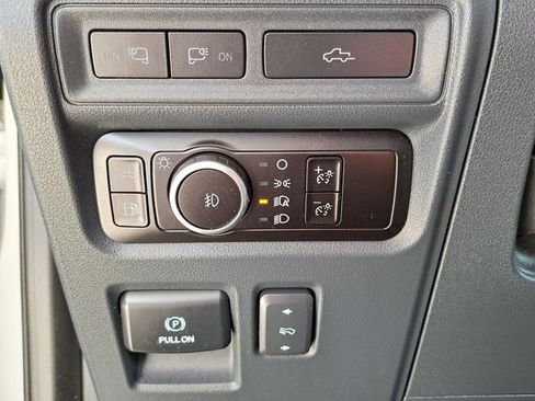 Certified 2023 Ford F150 Platinum w/ Equipment Group 701A High image 11