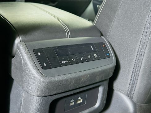Used 2024 Nissan Pathfinder SV FWD image 26