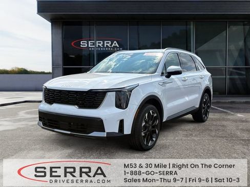 Certified 2025 Kia Sorento EX AWD/4WD image 1