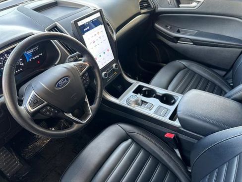 Used 2021 Ford Edge SEL image 9