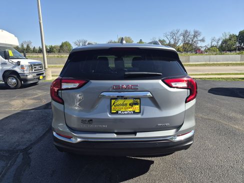 Used 2024 GMC Terrain SLT w/ Infotainment Package II AWD/4WD image 7
