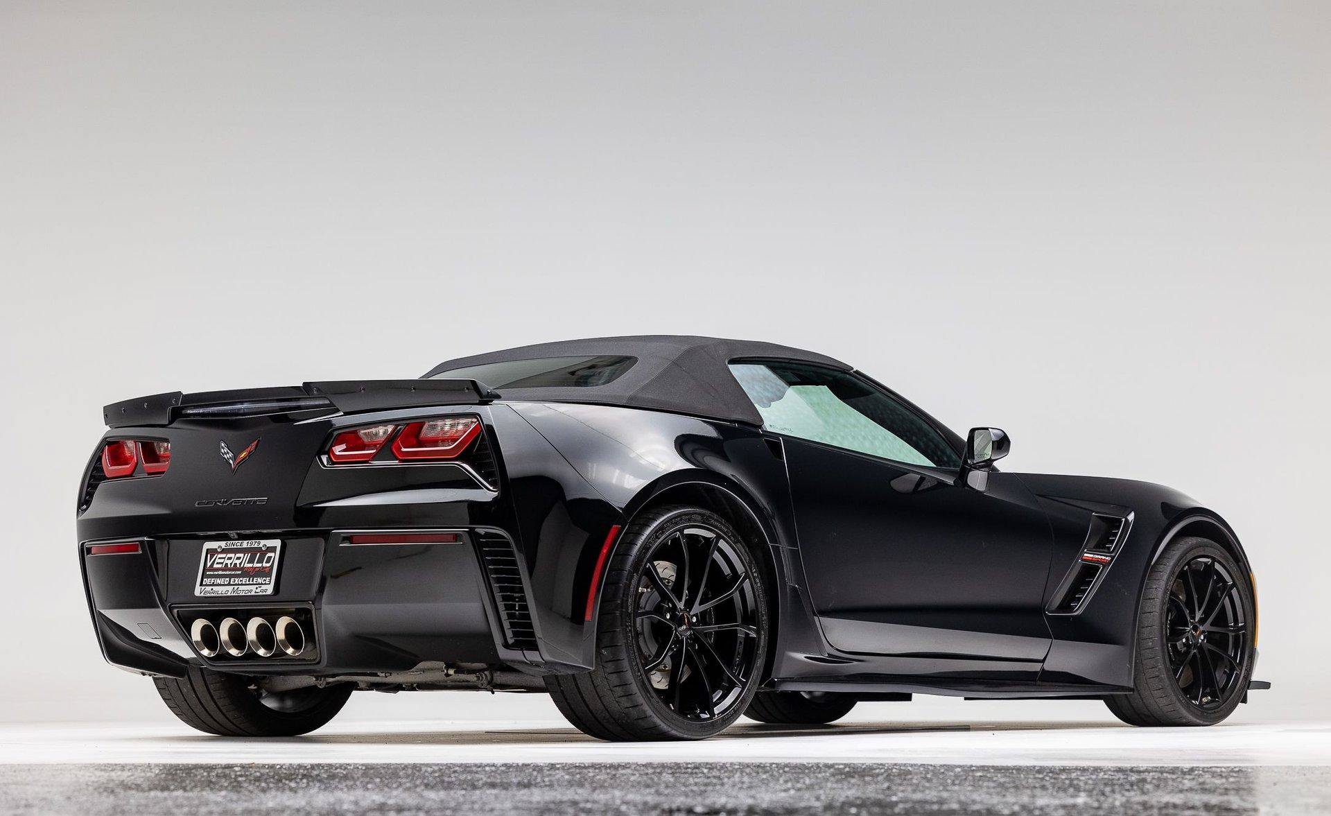 Used 2019 Chevrolet Corvette Grand Sport w/ Carbon Flash Badge Package RWD image 9