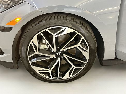 Used 2024 Hyundai Ioniq 6 SEL AWD/4WD image 35