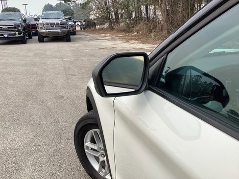 Used 2025 Ford Explorer Active w/ Active Comfort Package image 25