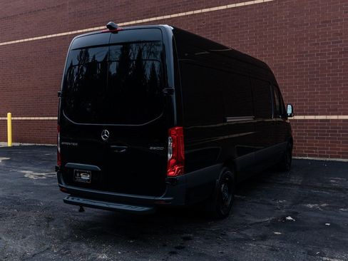Used 2025 Mercedes-Benz Sprinter 2500 image 24
