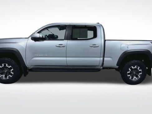 Certified 2023 Toyota Tacoma TRD Off-Road image 19
