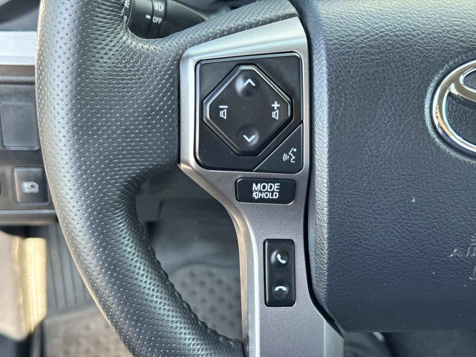 Used 2023 Toyota Tacoma SR5 RWD image 10