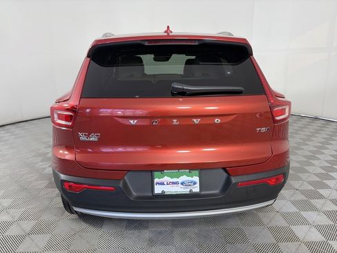 Used 2022 Volvo XC40 T5 Inscription image 6