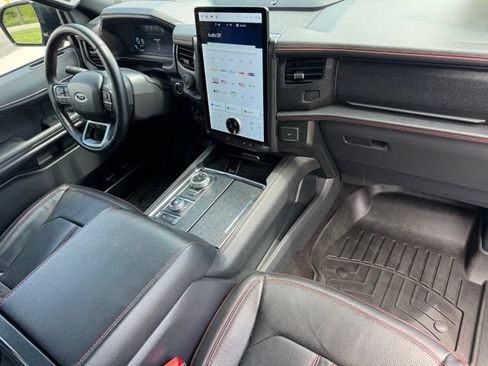 Used 2022 Ford Expedition Limited AWD/4WD image 31