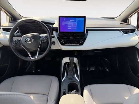 Certified 2026 Toyota Corolla SE w/ SE Package FWD image 10