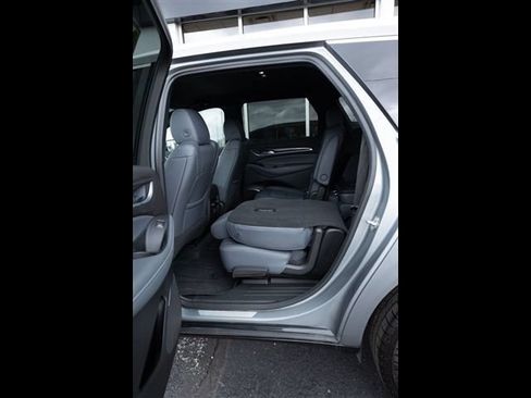 Used 2023 Buick Enclave Essence w/ Sport Touring Edition FWD image 20