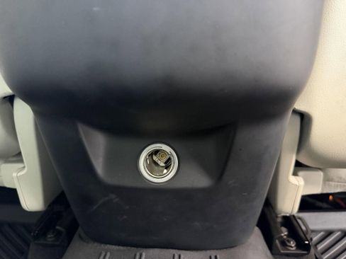 Used 2018 Volvo XC60 T6 Inscription w/ Luxury Seat Package image 29