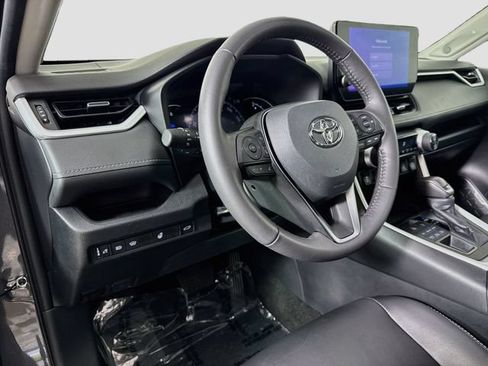 Used 2023 Toyota RAV4 XLE Premium AWD/4WD image 19