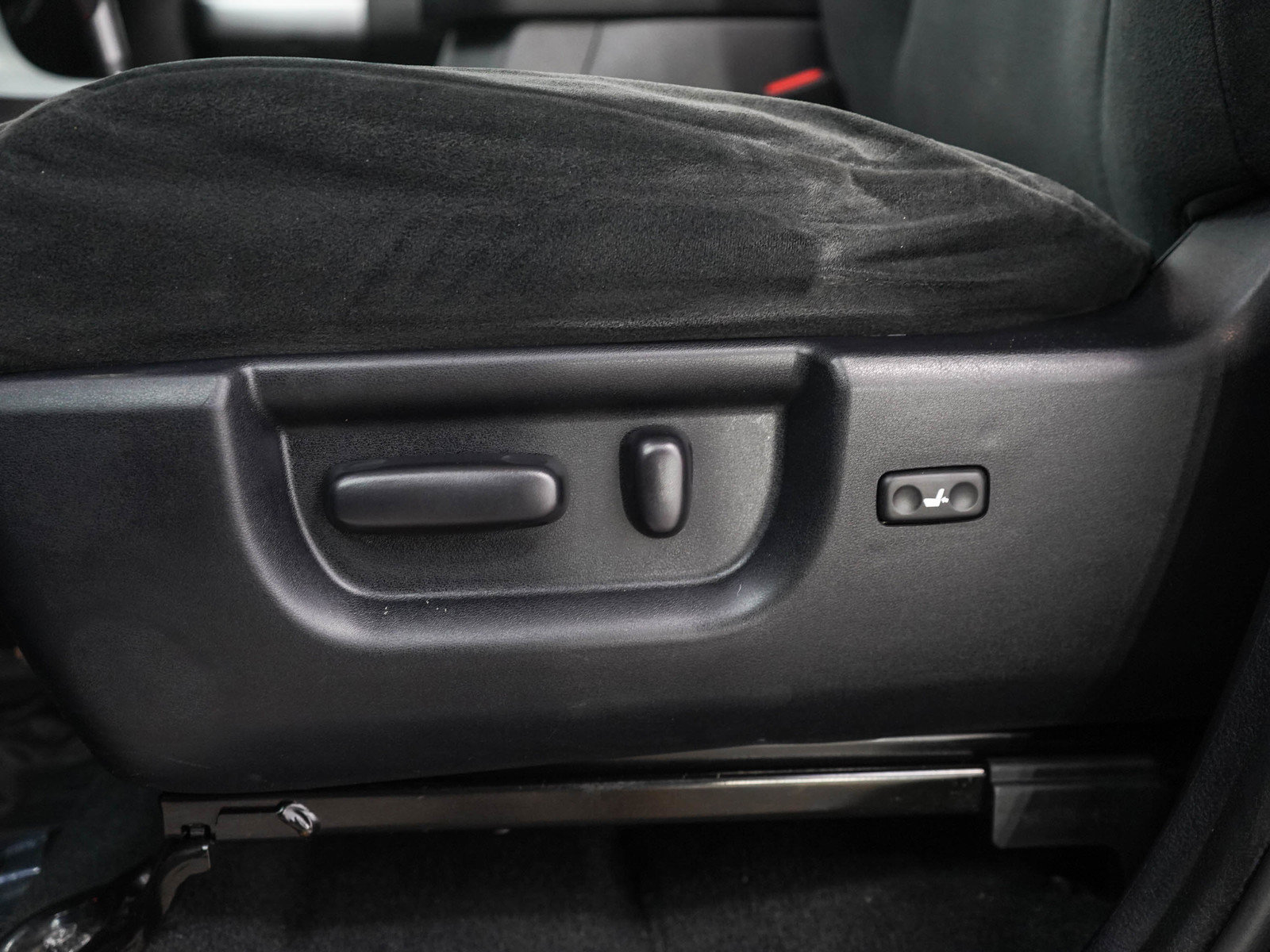Used 2022 Toyota Sequoia TRD Sport AWD/4WD image 26