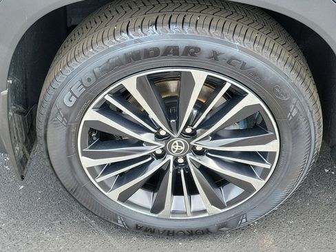 Used 2025 Toyota Grand Highlander AWD Hybrid image 7