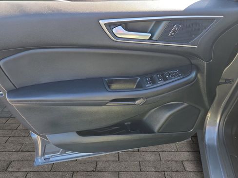 Certified 2022 Ford Edge SEL w/ Convenience Package image 10