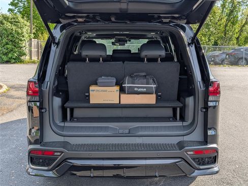New 2026 Lexus LX 700h F Sport AWD/4WD image 10