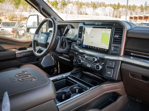 New 2026 Ford F250 King Ranch w/ Chrome Package AWD/4WD image 9
