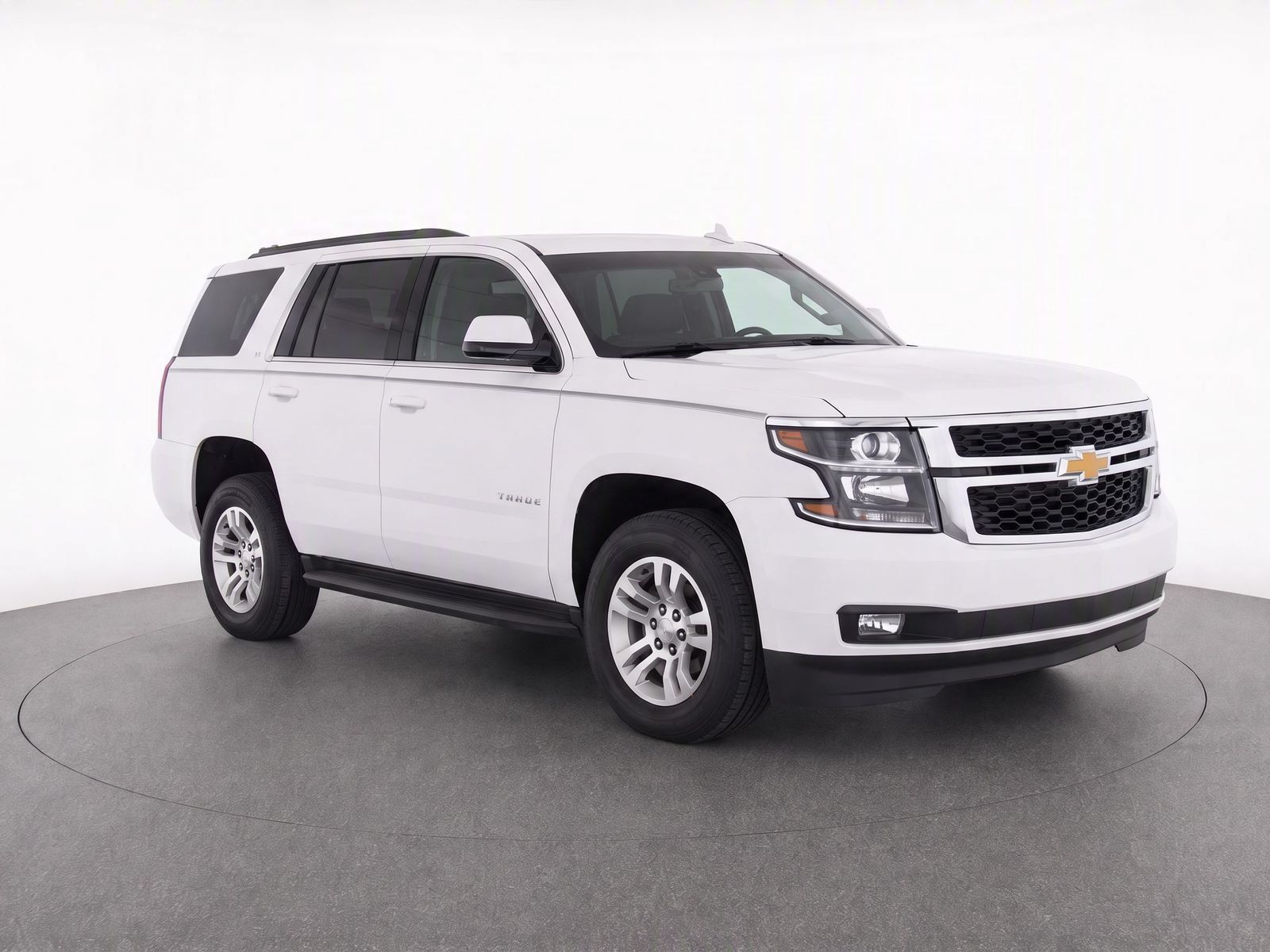 Used 2018 Chevrolet Tahoe LT RWD image 1