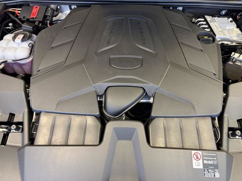 New 2026 Porsche Cayenne image 27