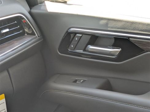 New 2026 Chevrolet Tahoe Premier image 14