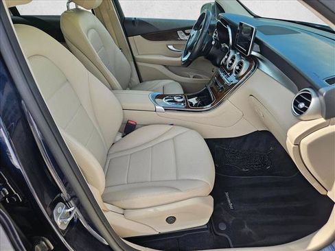 Used 2019 Mercedes-Benz GLC 300 image 20