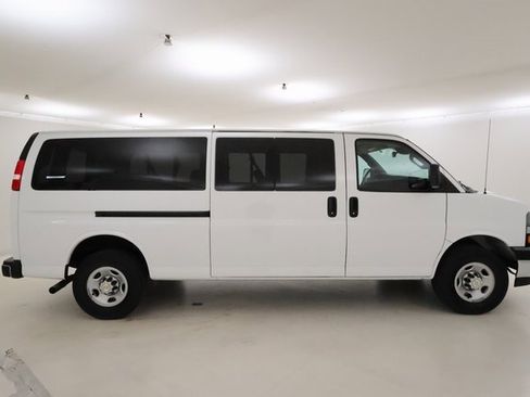 Used 2024 Chevrolet Express 3500 LT w/ LT Preferred Equipment Group image 2