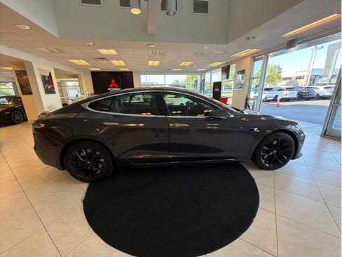 Used 2018 Tesla Model S 100D AWD/4WD image 4