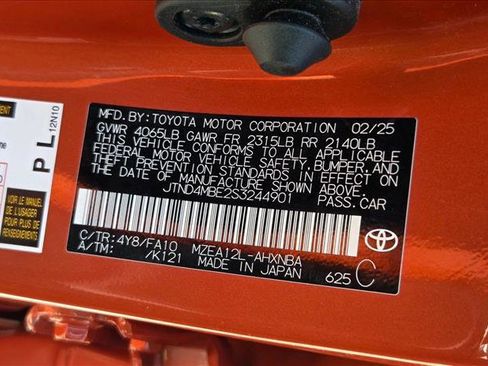 Certified 2025 Toyota Corolla SE FWD image 23