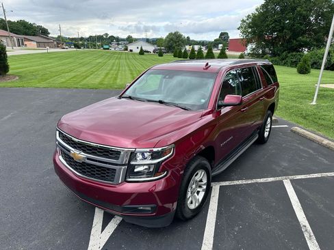 Used 2016 Chevrolet Suburban LT RWD image 13