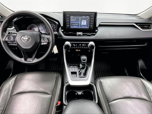 Used 2019 Toyota RAV4 LE image 16