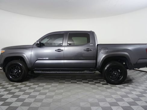 Used 2022 Toyota Tacoma SR5 w/ Technology Package RWD image 7
