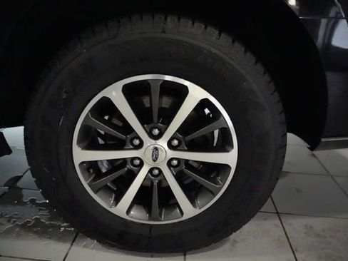 Used 2018 Ford Expedition XLT w/ Equipment Group 201A image 9