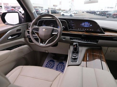 Used 2024 Cadillac Escalade Sport Platinum w/ LPO, ONYX Package image 26