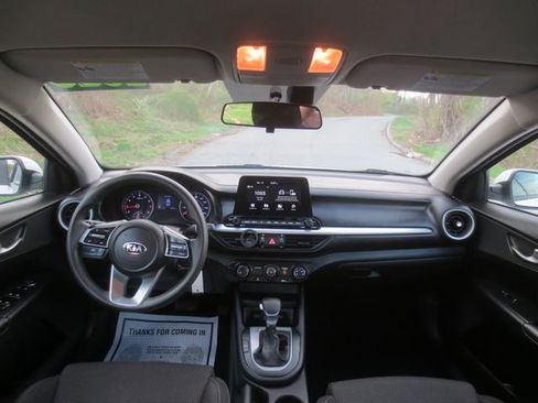 Used 2020 Kia Forte LXS FWD image 8