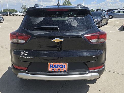 Used 2025 Chevrolet TrailBlazer LT FWD image 6