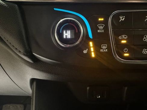 Used 2023 Chevrolet Traverse LT w/ Midnight/Sport Edition image 12