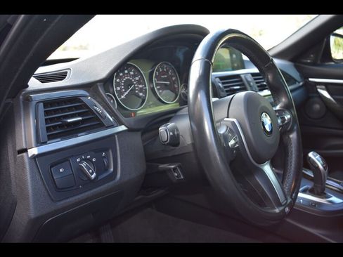 Used 2016 BMW 428i Convertible image 18