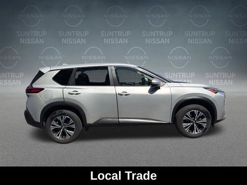Used 2023 Nissan Rogue SV AWD/4WD image 7