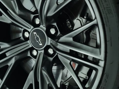Used 2018 Chevrolet Camaro ZL1 RWD image 9