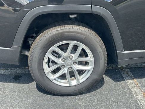 New 2024 Jeep Grand Cherokee L Laredo w/ Trailer Tow Package image 26