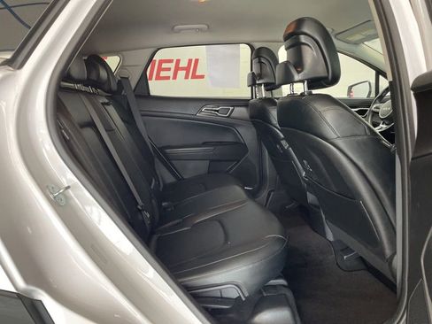 Used 2024 Kia Sportage EX FWD image 8